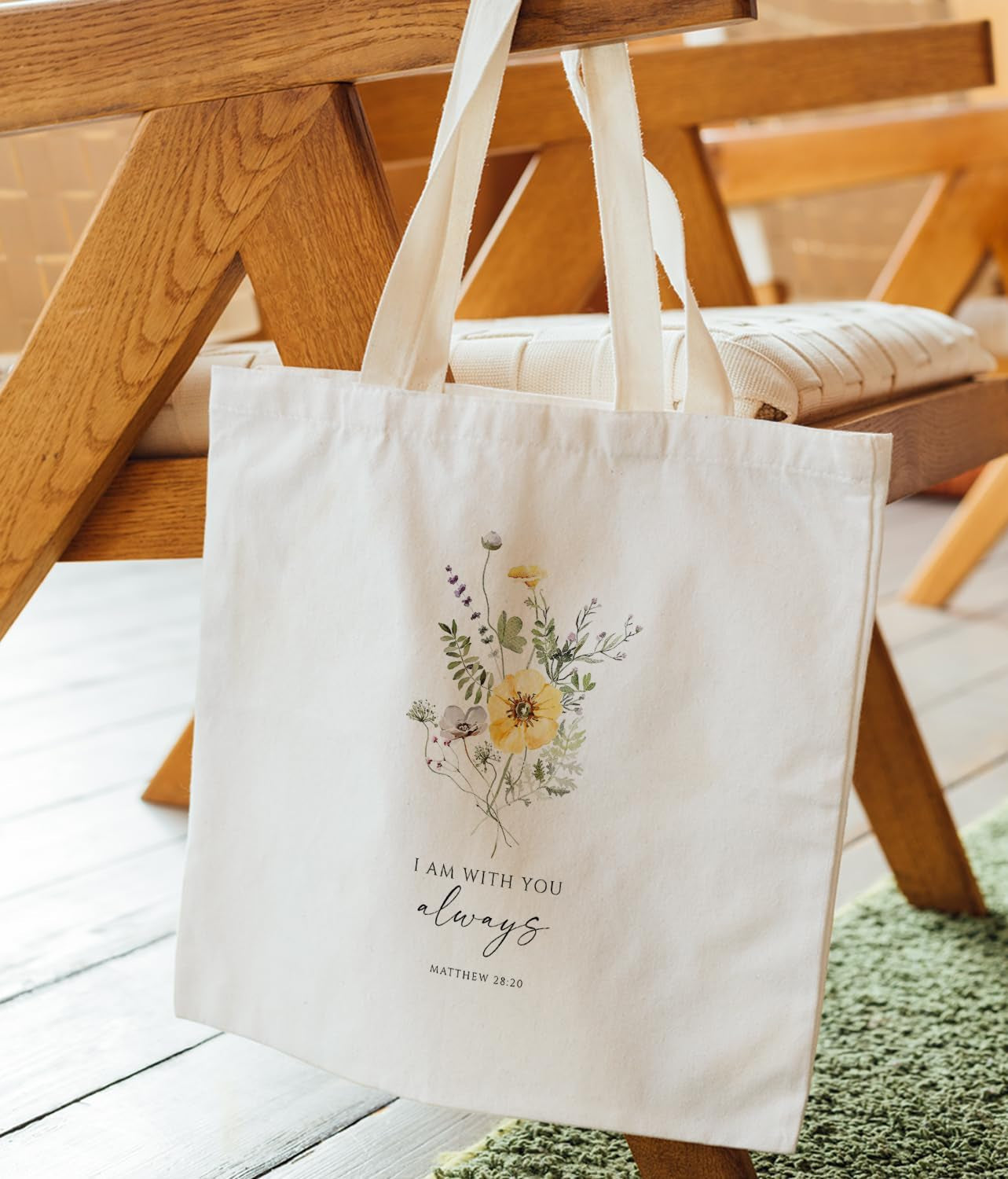 Taloria Cotton Tote, mujer llevando el bolso de algodón Taloria